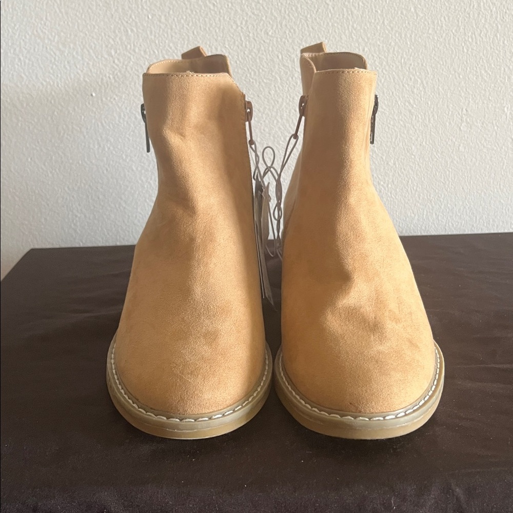 Universal Thread Light Brown Suede Boots